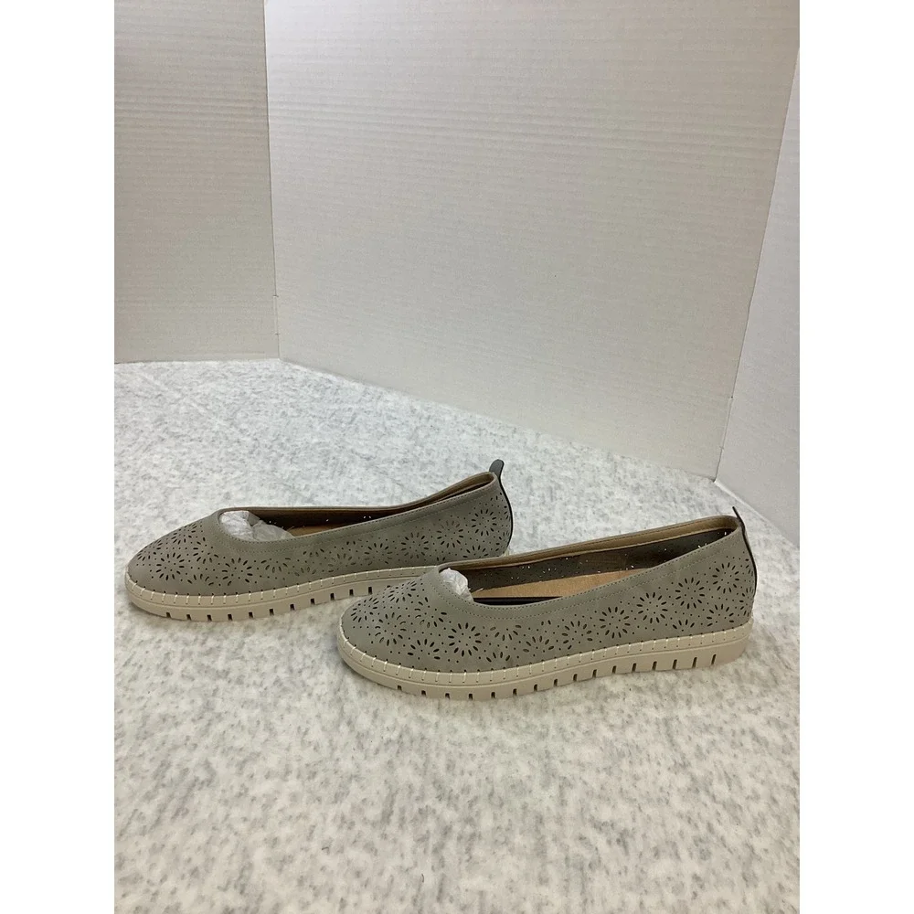 Easy Street Women Laser Cut Floral Perforated Slip On Comfort Flats Grey Size 11